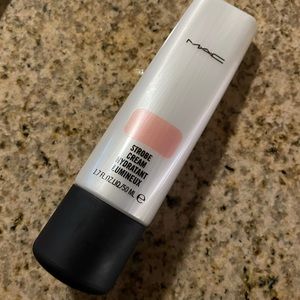 🌼🌼CLOSET CLOSING SALE NWOT MAC strobe cream hydrant lumineux, large 1.7 oz